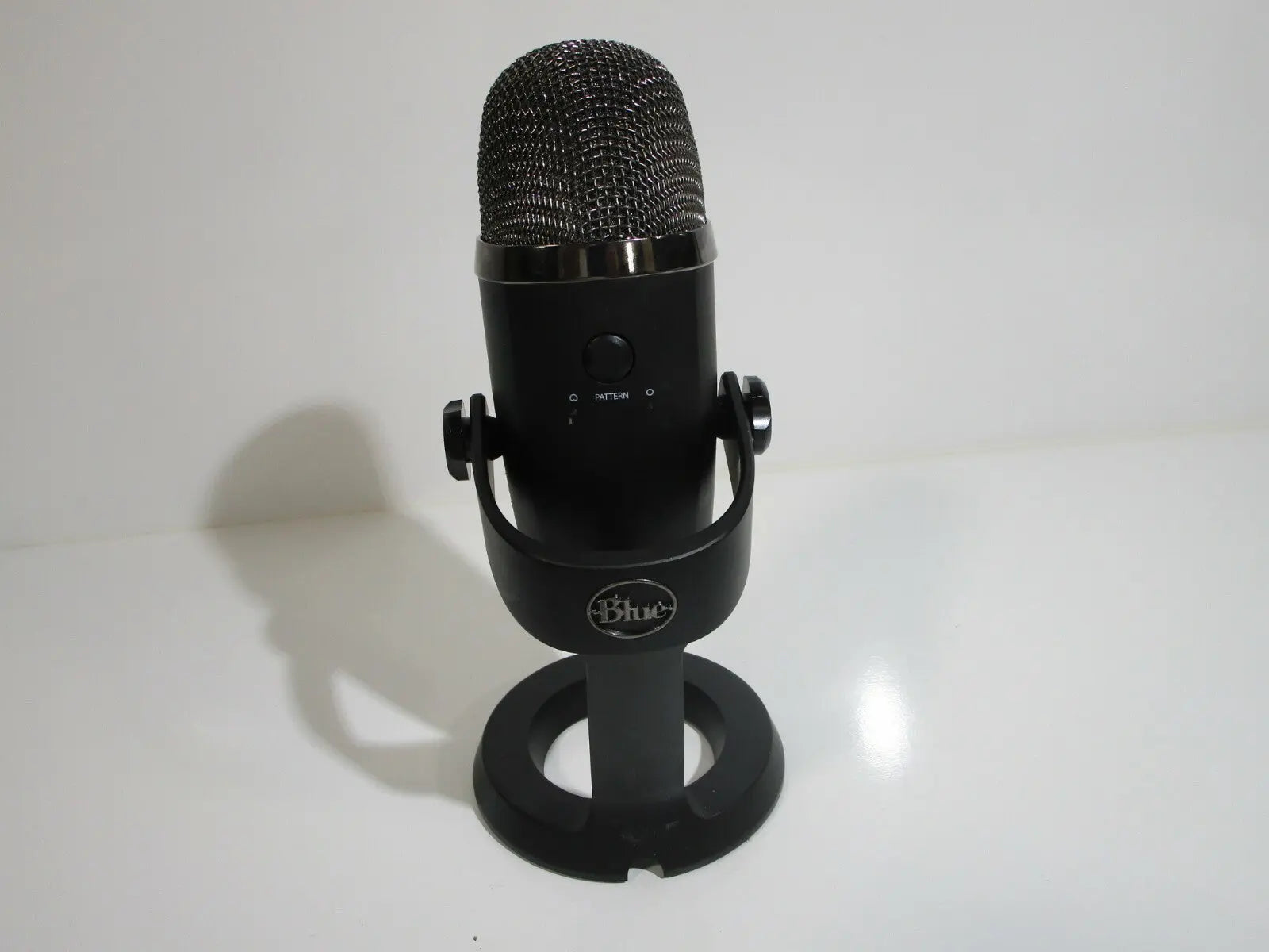 Blue Microphones Yeti Nano USB Microphone, A00098, Microphone Only