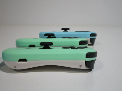 Lot of 4 Joy-Con Controllers for Nintendo Switch, Left and Right, Parts