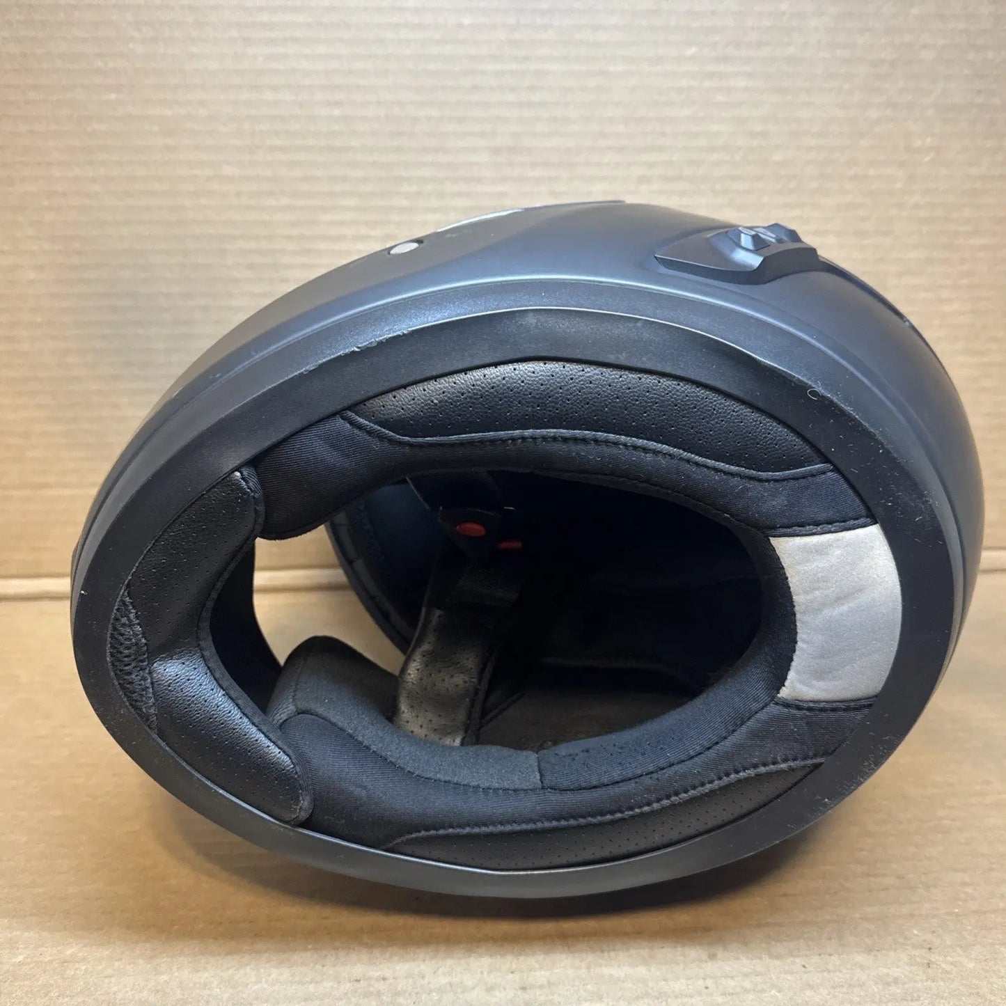 Sena Momentum Pro Bluetooth Camera Motorcycle Helmet, Matte Black, XL, Scratched