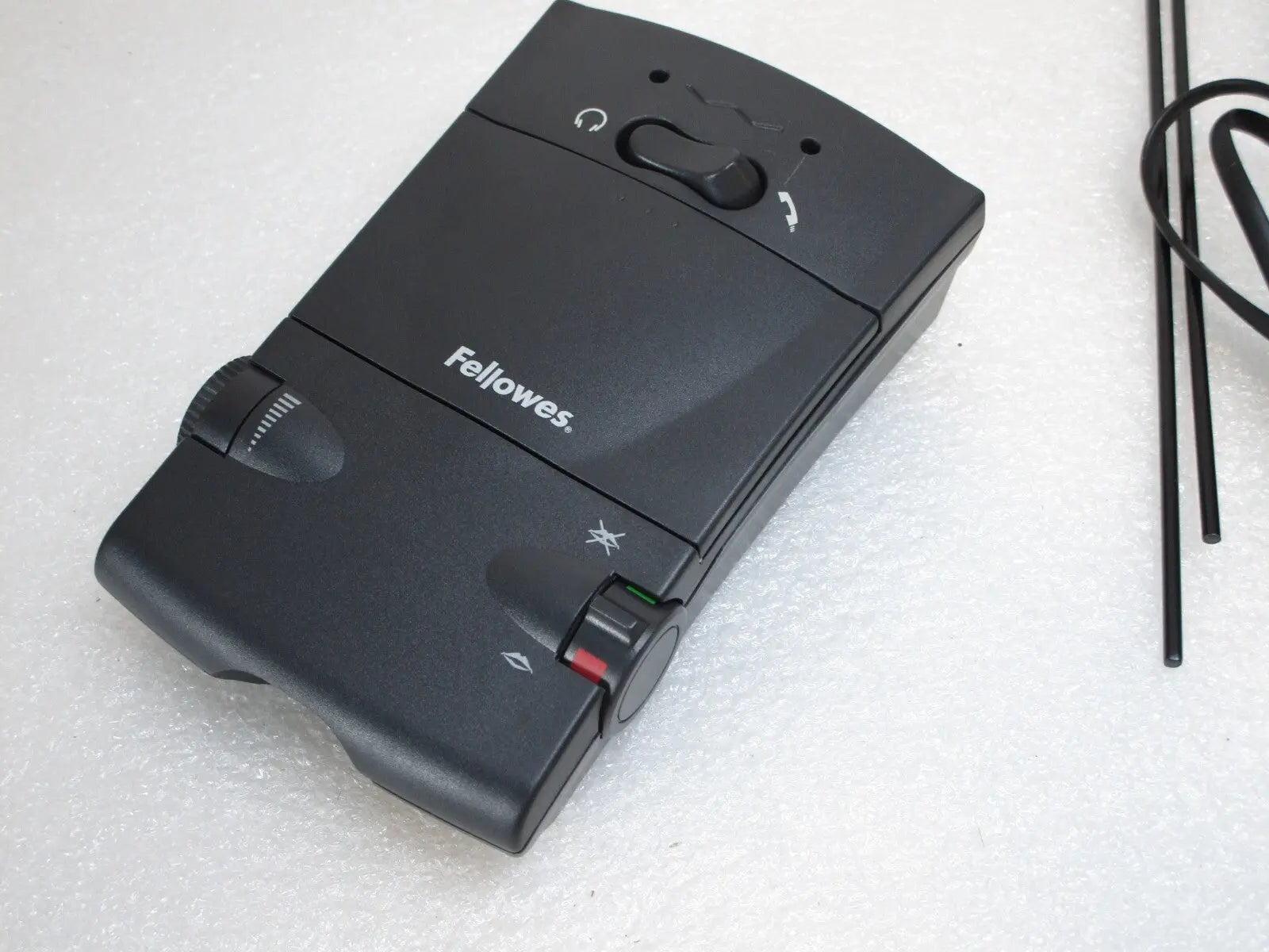 Fellowes AE10 Universal Phone Audio Amplifier