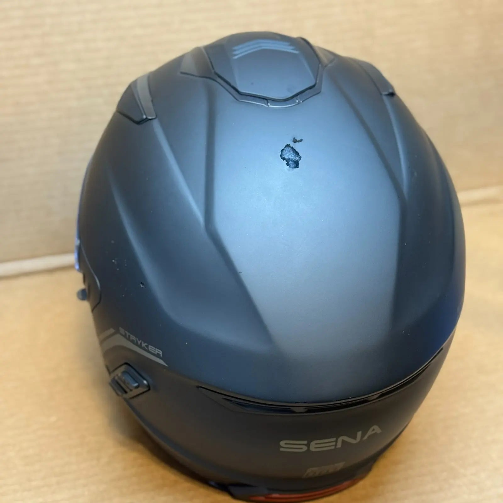 Sena Stryker Bluetooth Motorcycle Helmet, Matte Black, Medium, Scratched